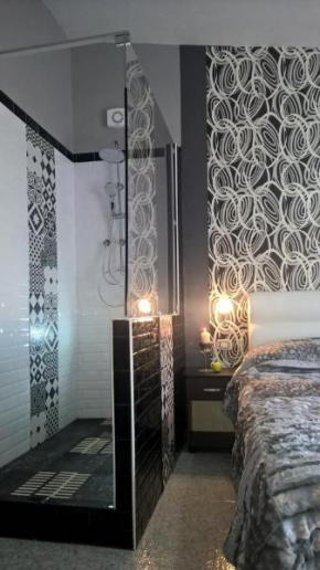  Pompei Boutique Inn (Portamarina Entrance)  Помпеи